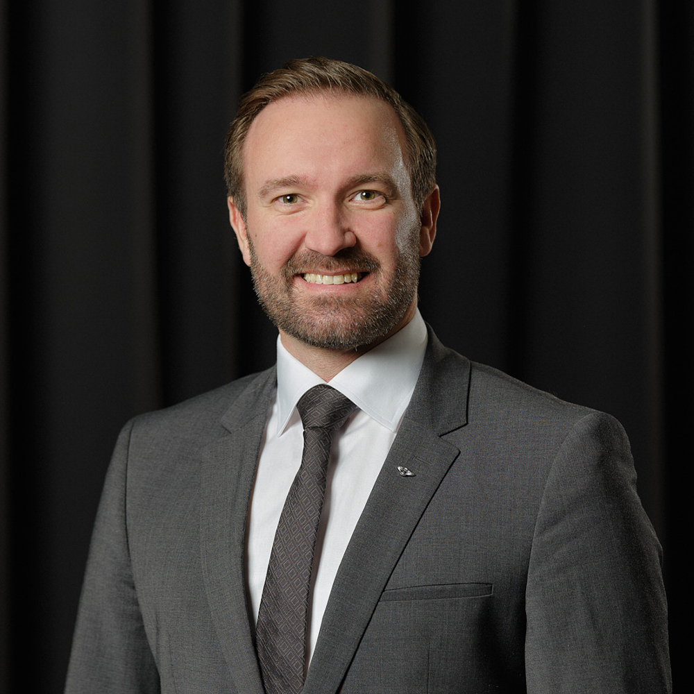 250424 Semler Headshots0159 (1)