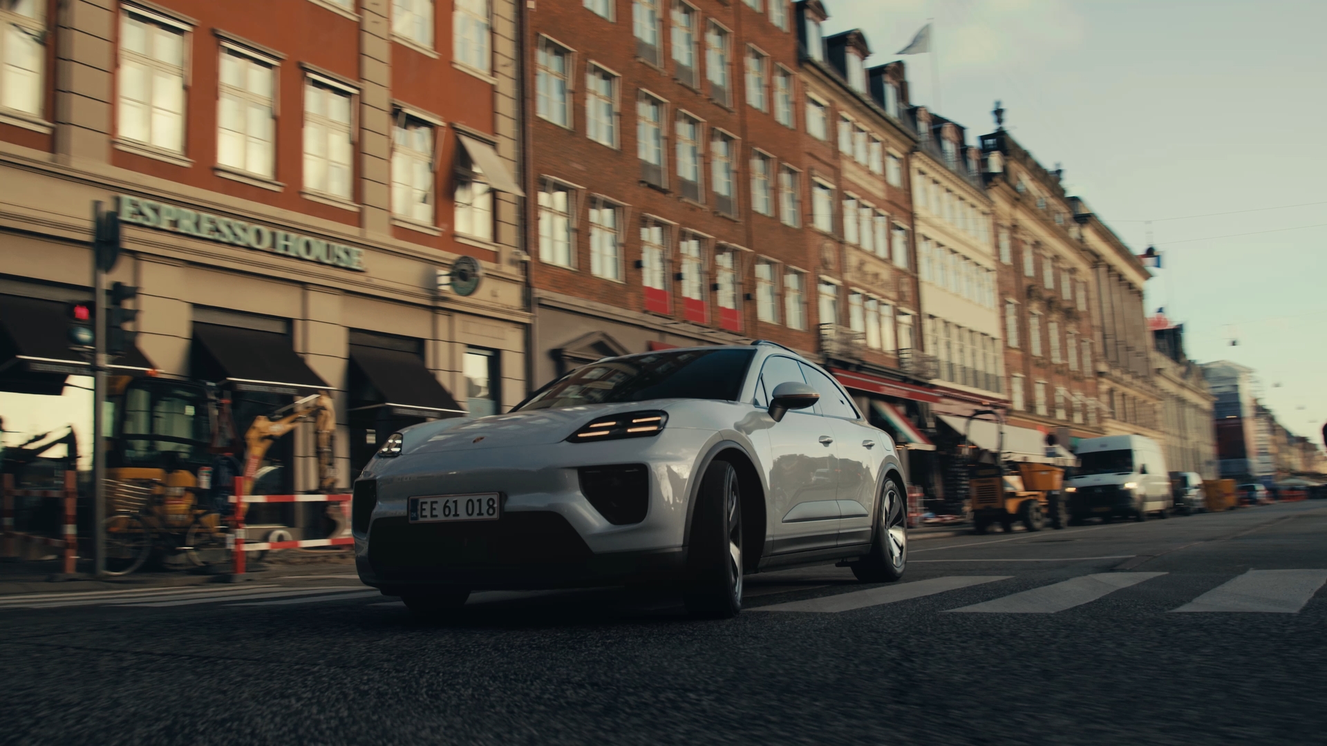 Frame 1 Macan EV